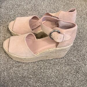 Marc Fisher LTD Adalyn Blush Pink Suede Espadrille Wedge Sandals Womens 10